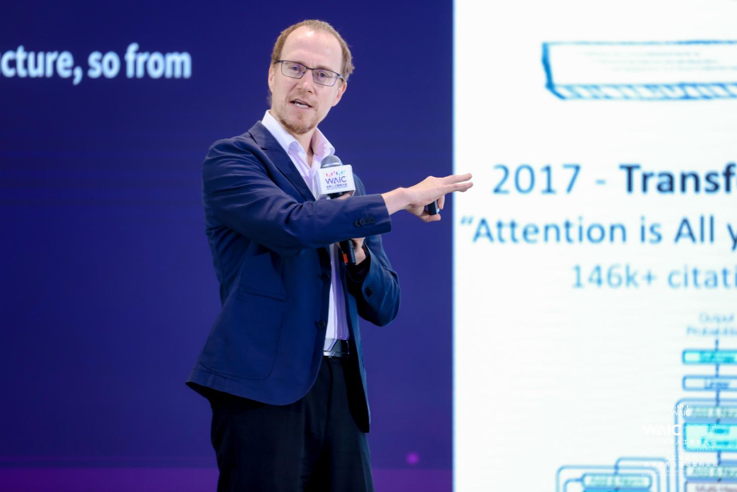 当 AI 与数学在上海相遇：2025 WAIC背后的智慧革命